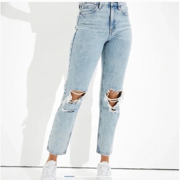 American Eagle Outfitters Denim - American Eagle Mom Straight Jean size 4 long